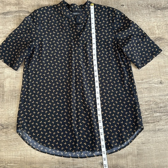 Lafayette 148 New York Silk button down shirt size XS - Picture 3 of 8